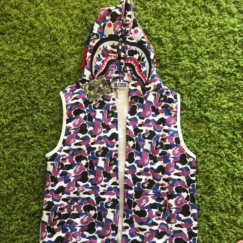 Bape sleeveless hoodie